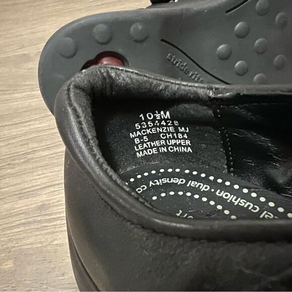 Stride Rite Black Leather Mckenzie mary jane Slip on Velcro shoe 10.5 - Picture 7 of 8